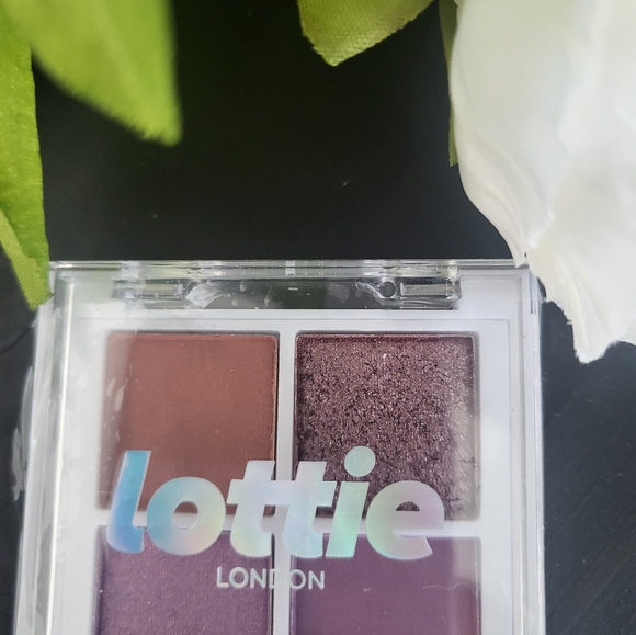 😍 Lottie London - The Mauves Eyeshadow Palette 4 shades NEW - Picture 4 of 4